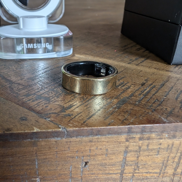 Samsung Galaxy Ring - Elegant Gold - Picture 6 of 9